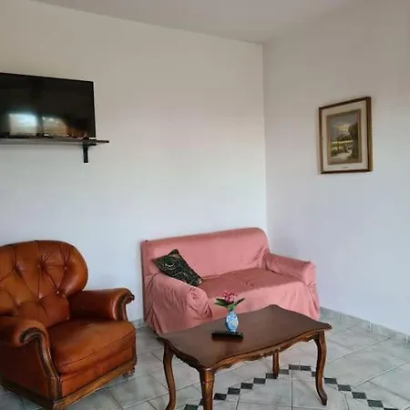 Con Giardino Apartment *