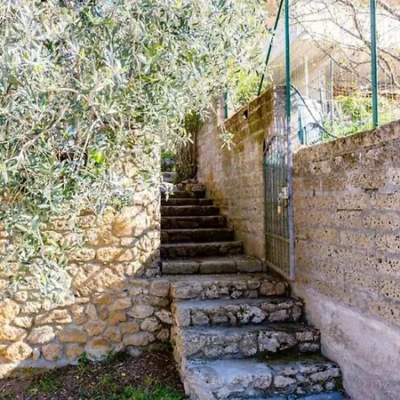 Con Giardino Apartment Pomarance
